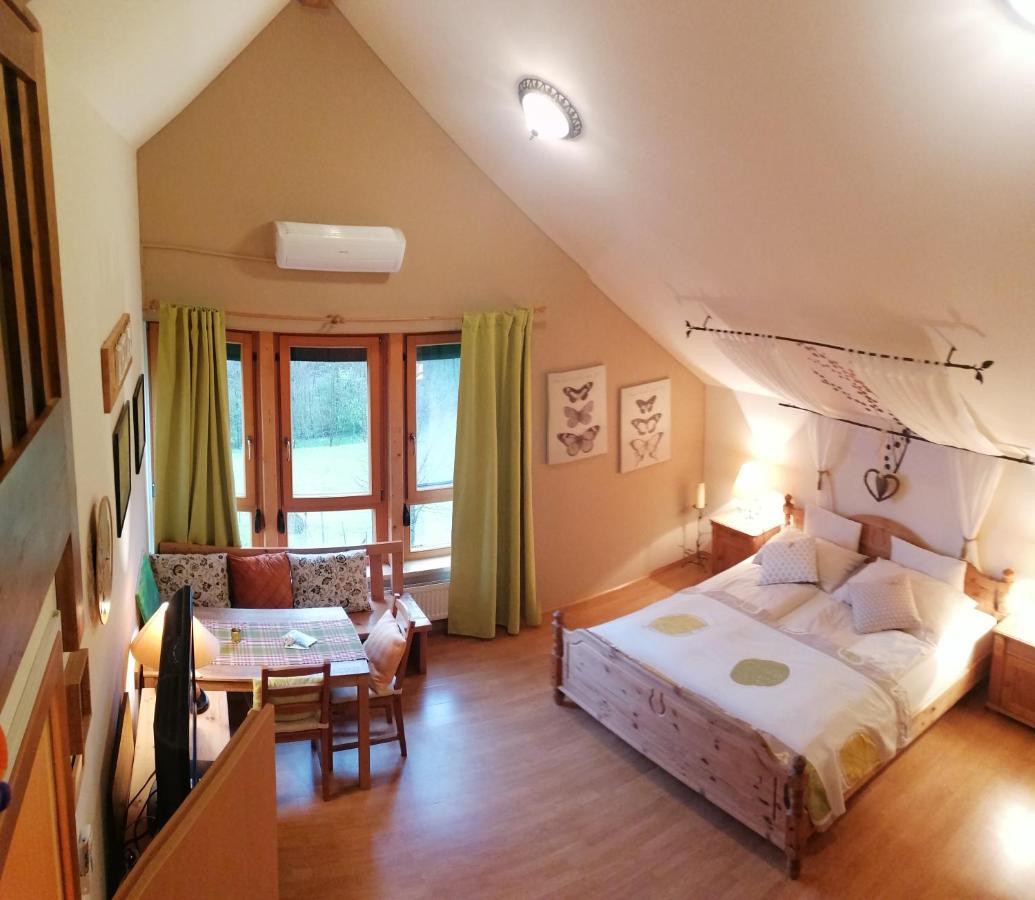 Ferienappartments Landhaus Fuehldichwohl Fehring エクステリア 写真