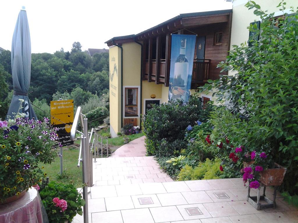 Ferienappartments Landhaus Fuehldichwohl Fehring エクステリア 写真