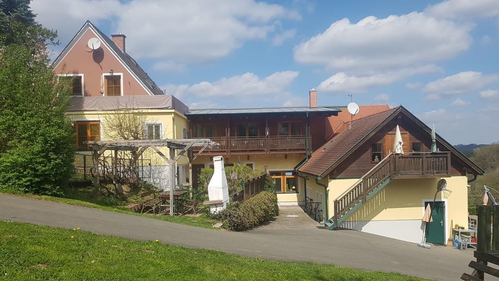 Ferienappartments Landhaus Fuehldichwohl Fehring エクステリア 写真
