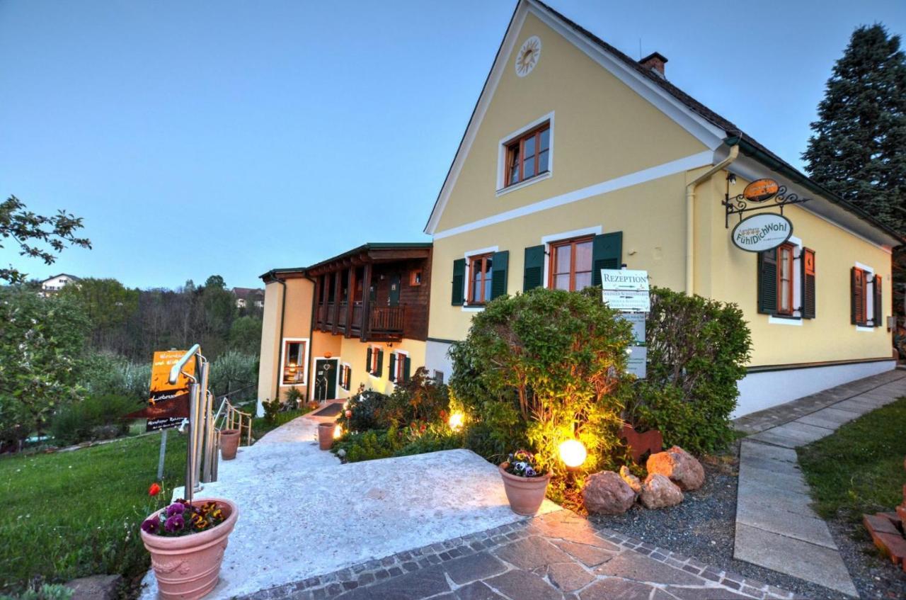 Ferienappartments Landhaus Fuehldichwohl Fehring エクステリア 写真
